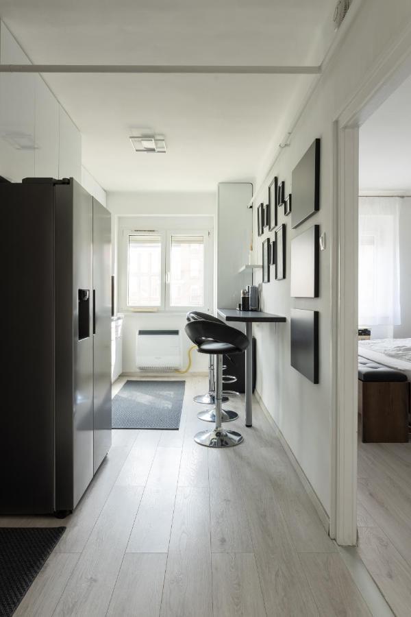 Apartmán Smart Square With Free Parking Debrecín Exteriér fotografie