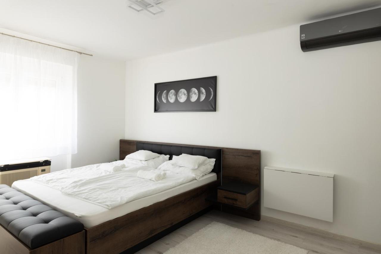 Apartmán Smart Square With Free Parking Debrecín Exteriér fotografie