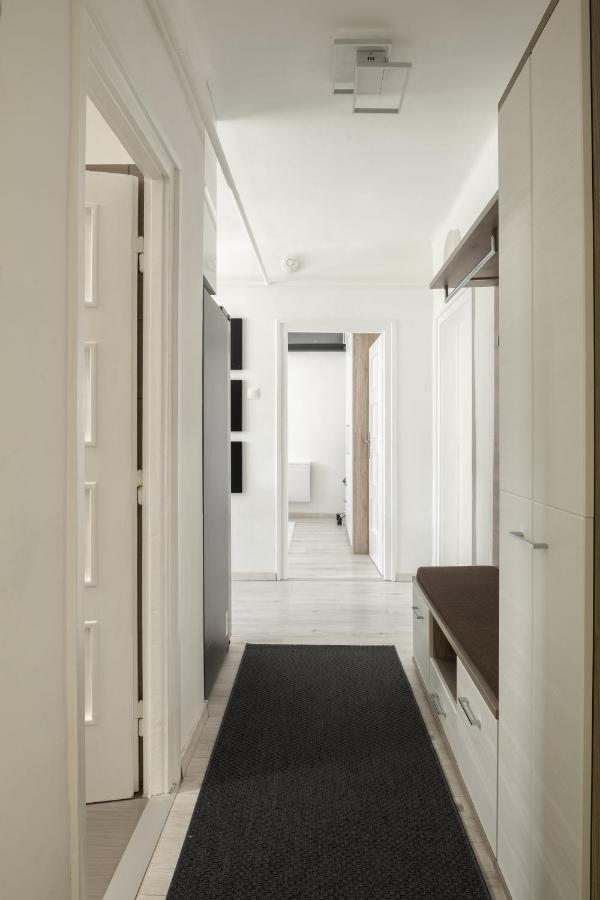 Apartmán Smart Square With Free Parking Debrecín Exteriér fotografie